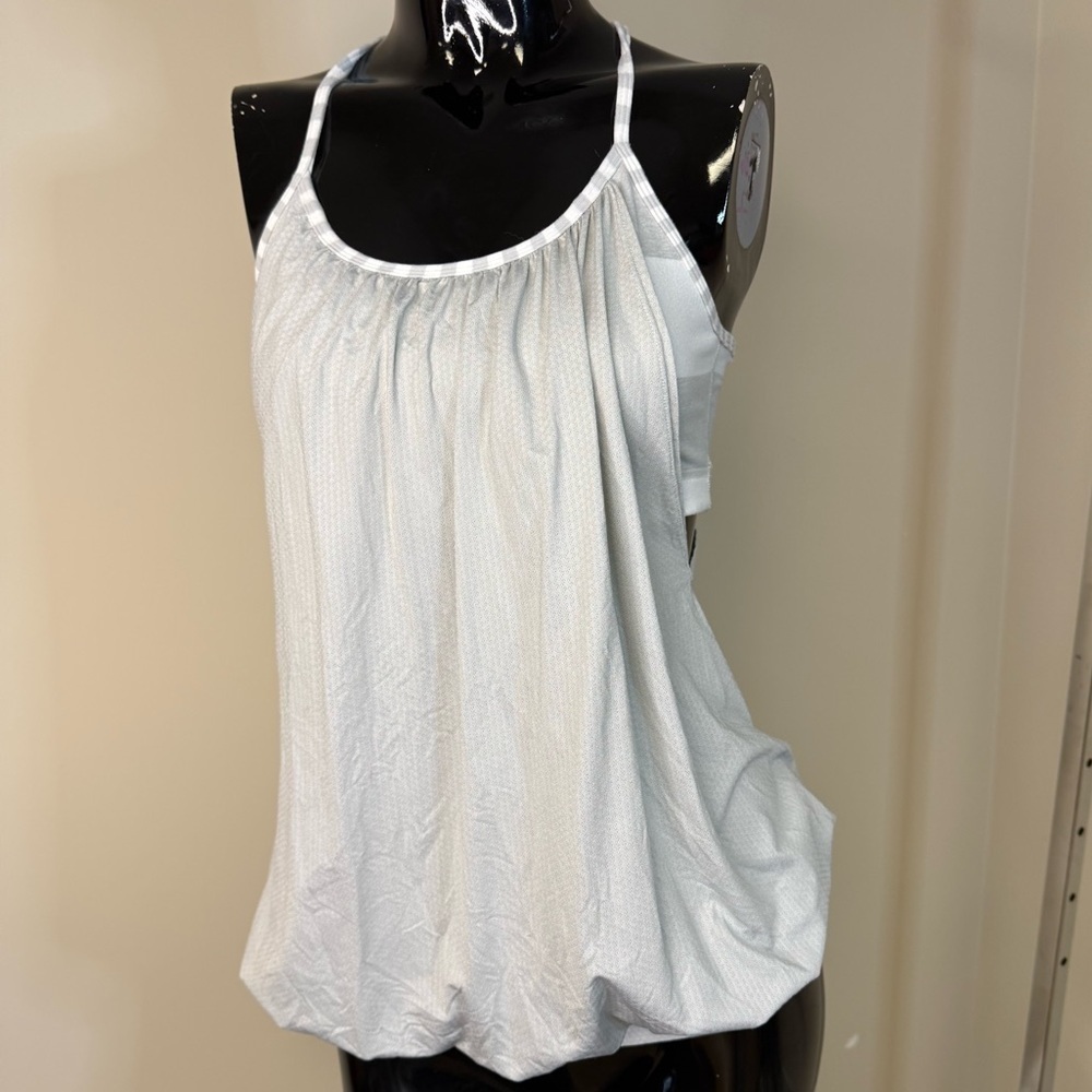 Lululemon Size 6 White / Light Grey Open Back Tank Top | Built-In Bra Racerback